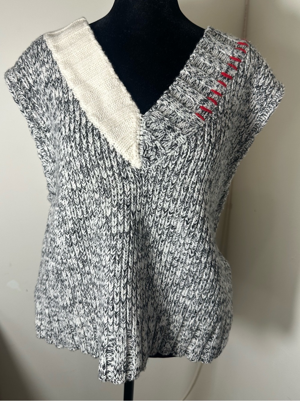 Fabrique Stefania Bosio Women’s Colorblock Chunky Knit Sweater Vest - Small
